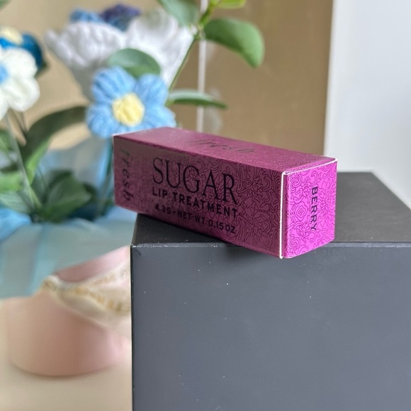 NEW Fresh Sugar Lip Balm Hydrating Treatment 4.3g - Picture 1 of 8